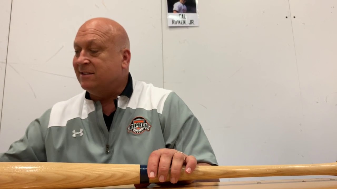 Cal Ripken Autograph Signing - YouTube