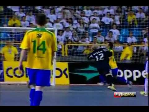 Golazo de Falcão en Futbol Sala. Brasil 12 -0 Rumania / Super goal