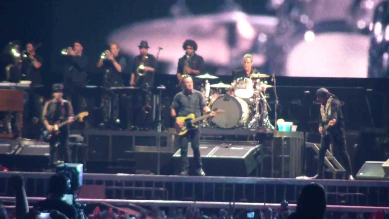 BRUCE SPRINGSTEEN My Love Will Not Let You Down, Live RockInRoma 11/07/2013 YouTube BRUCE SPRINGSTEEN My Love Will Not Let You Down, Live RockInRoma 11/07/2013 YouTube