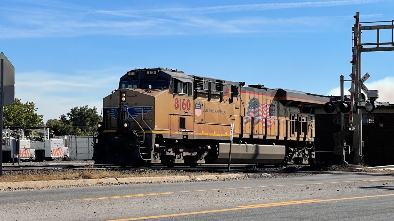 Another Great day at Hoxie, AR with NS, CSX and an ex-AWVR Unit! - YouTube