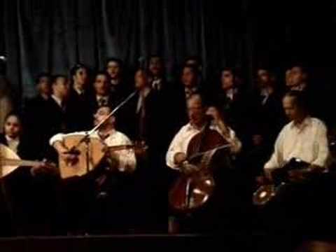 تحت العنباية كورال قصر التذوق حفل يوم 23 8 2007