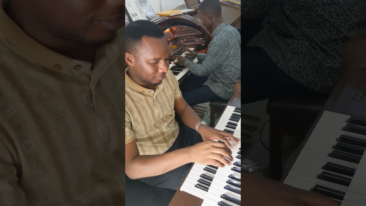 ALELUYA KUU by G.F Handel Organists Fabian sululi & Lazarus Patiu aina ya vinanda Royale Organ&AR100