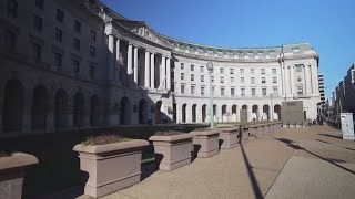 Калифорния подала в суд на администрацию Трампа из-за отмены заключения Агентства по охране окруж...