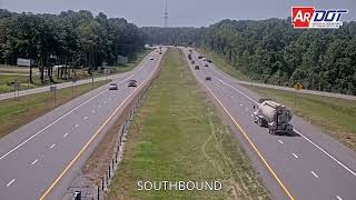 Arkansas: Pickup Truck Driver Intentionally Crashes Into Back Of Tractor Trailer, Which Doesn't Stop