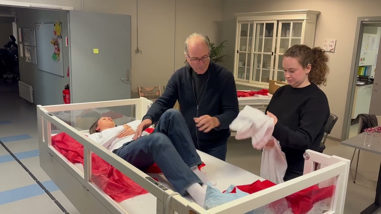 Turning a patient away from you - facing the wall. Smart and easy solutions for health care p.