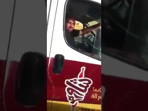 مطعم شاورمر ينقل السيخ حق الشاورما في السيارة وبطريقة غير نظامية وغير صحية