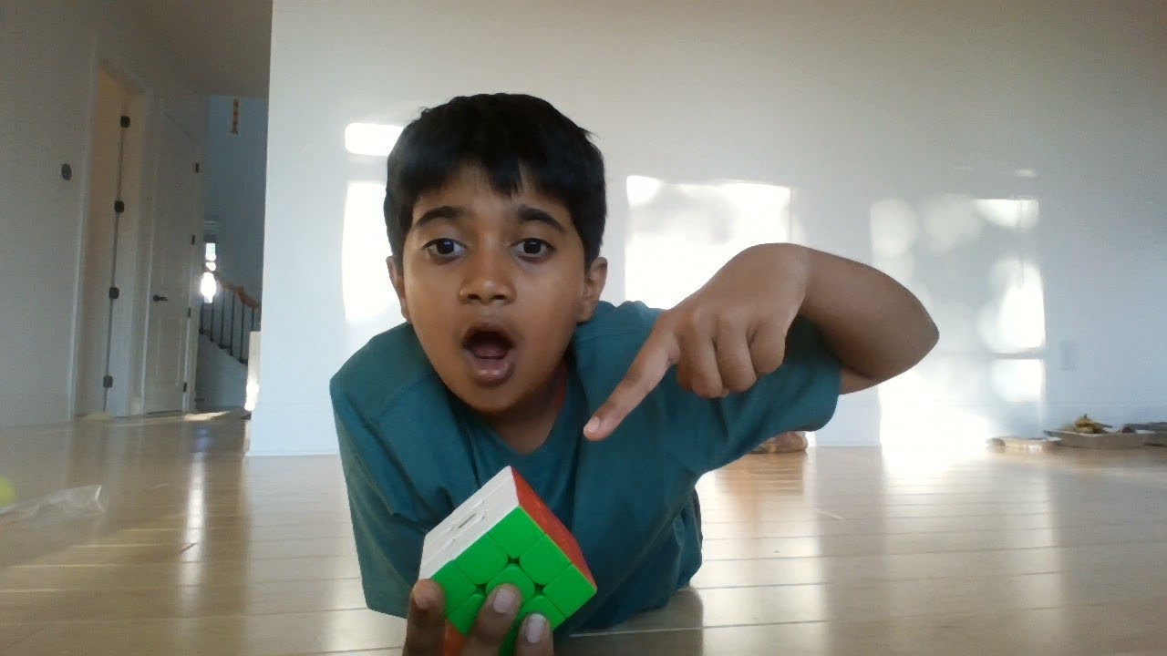 How to solve a 3x3 Rubik's Cube (Beginners Method) - YouTube