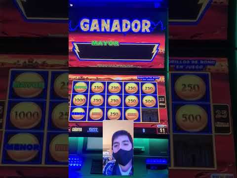 The STRAT Hotel & Casino Las Vegas - Central Elevate 2 Queen - Room Tour