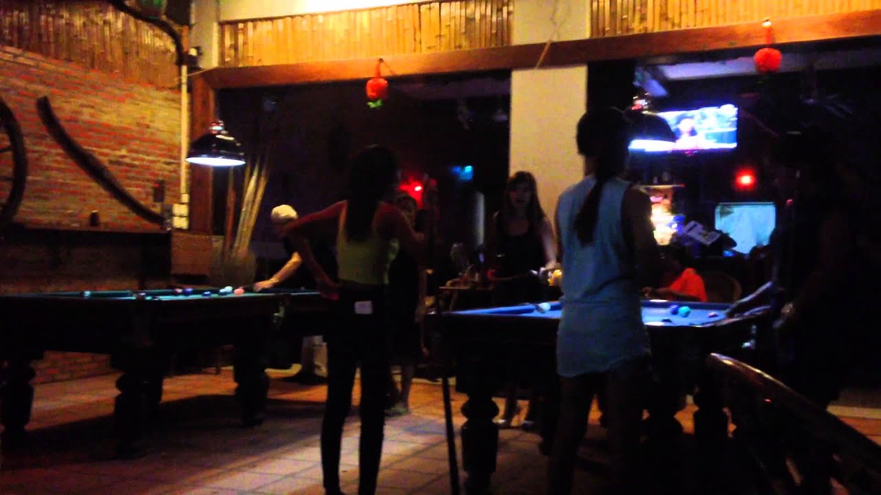 Girly Bar In Siem Reap Youtube