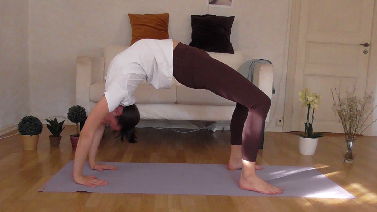 Root chakra yoga for grounding & confidence | Yoga With Victoria