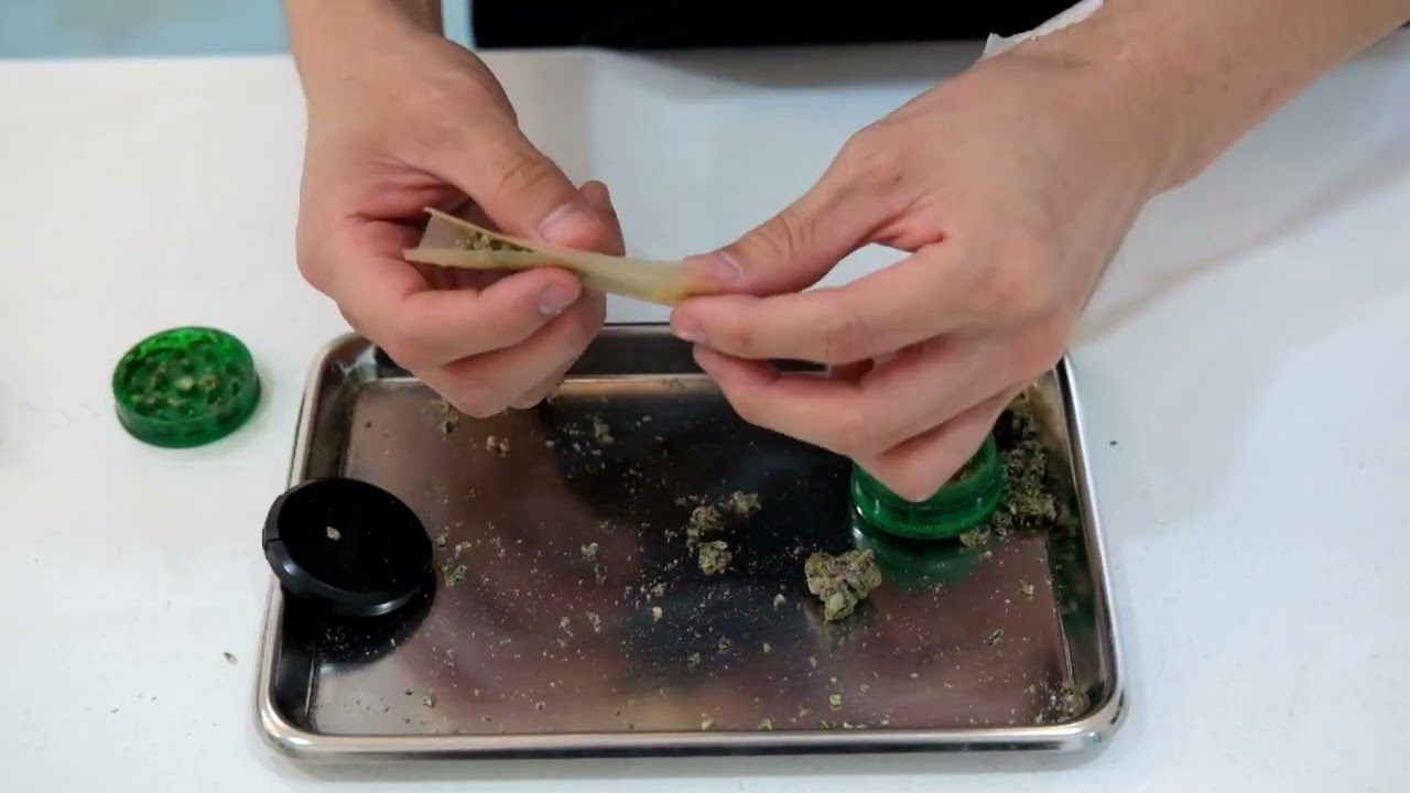 How to roll a perfect joint by Toptier T77