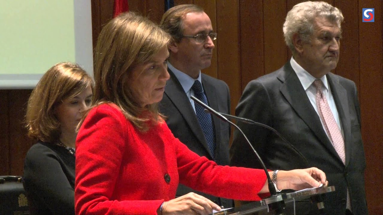 Ana Mato cede el testigo al nuevo ministro de Sanidad, Alfonso Alonso