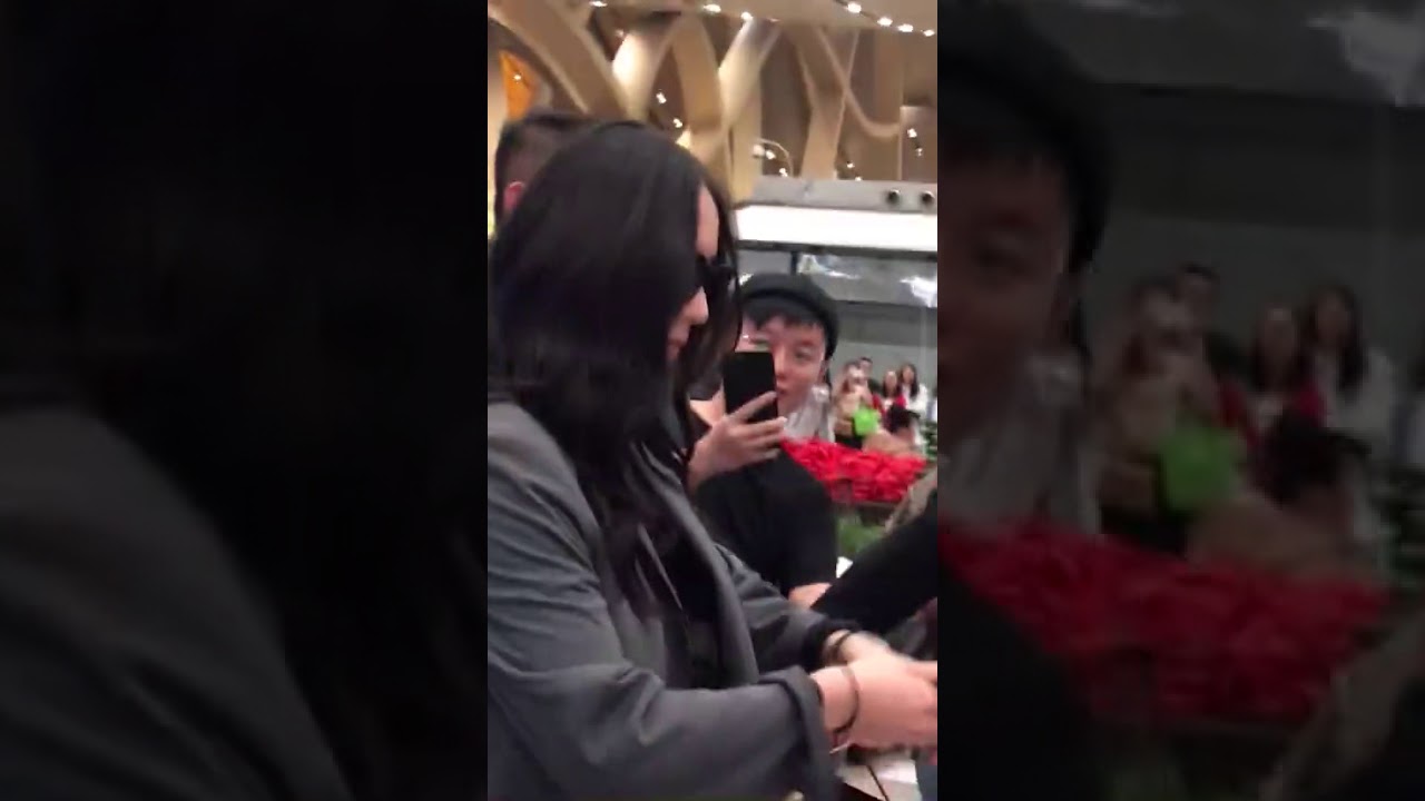 180601 Krystal - Kunming Airport星直播 camera iphone 8 plus apk