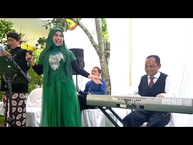 DILANDA CINTA - RAFIKA DURI - BAGOES FAMILY COVER class=