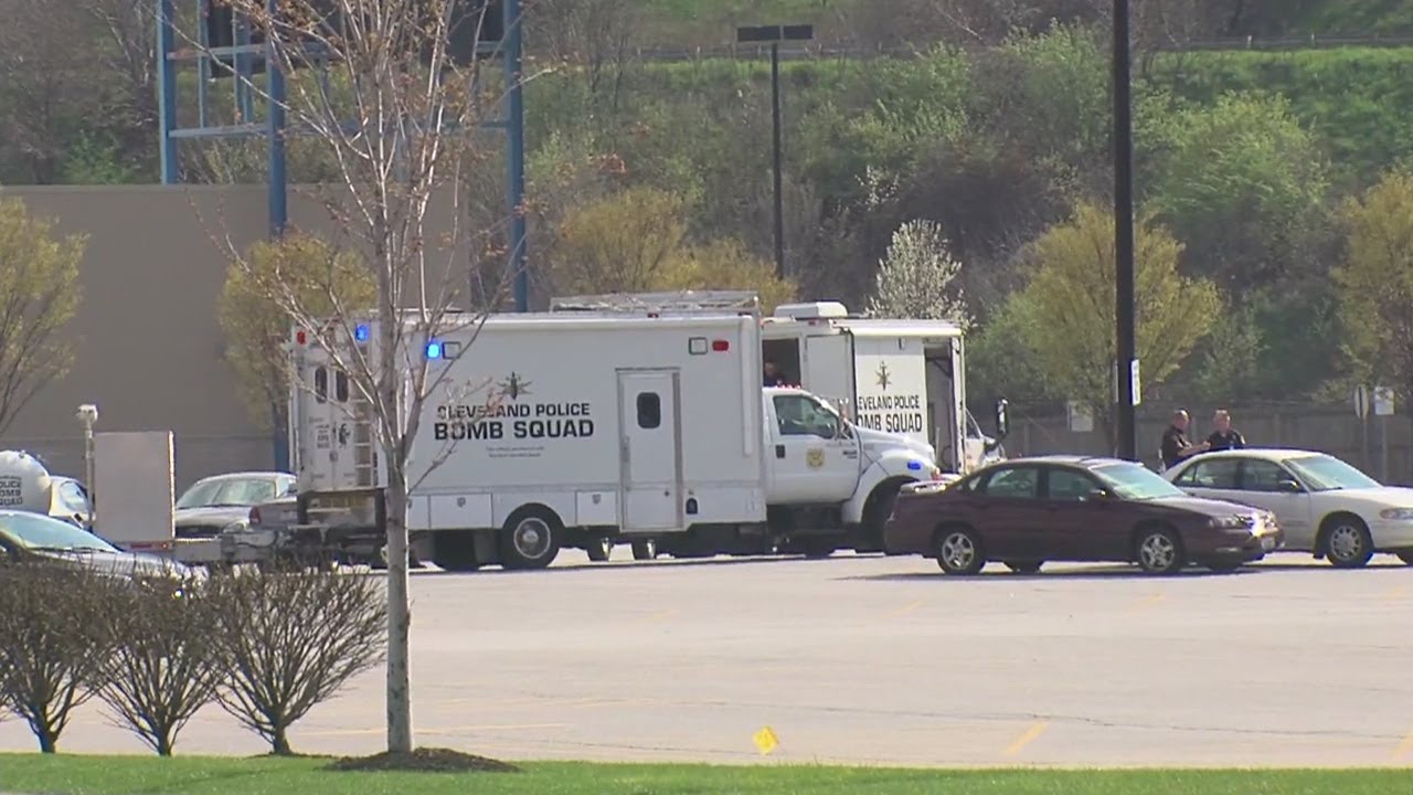 5pm Steelyard Walmart evacuated YouTube
