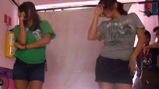 karol e ivon baile de crayon pop XD