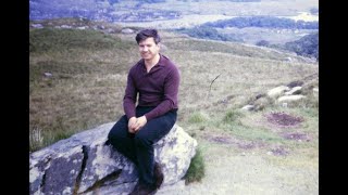 Play video: Tom Dillon - Bonny Bunch of Roses O Billy Teare