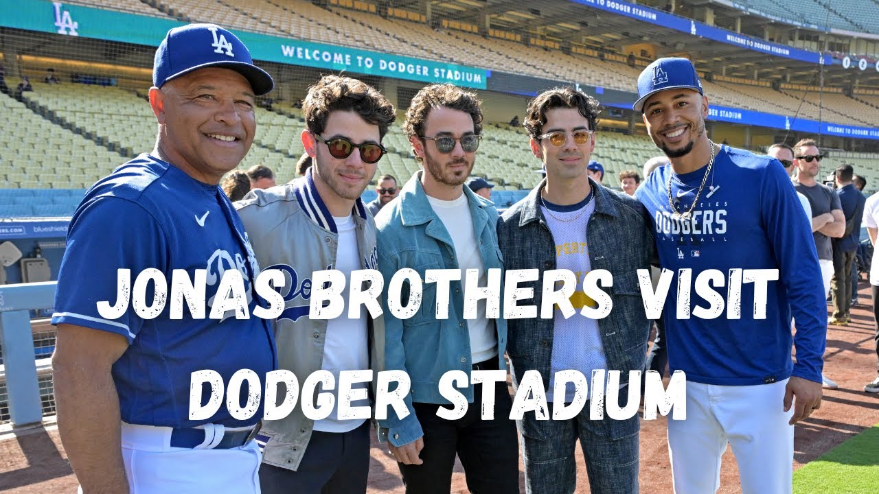 Dodgers pregame: Jonas Brothers talk to Mookie Betts, Dave Roberts & J