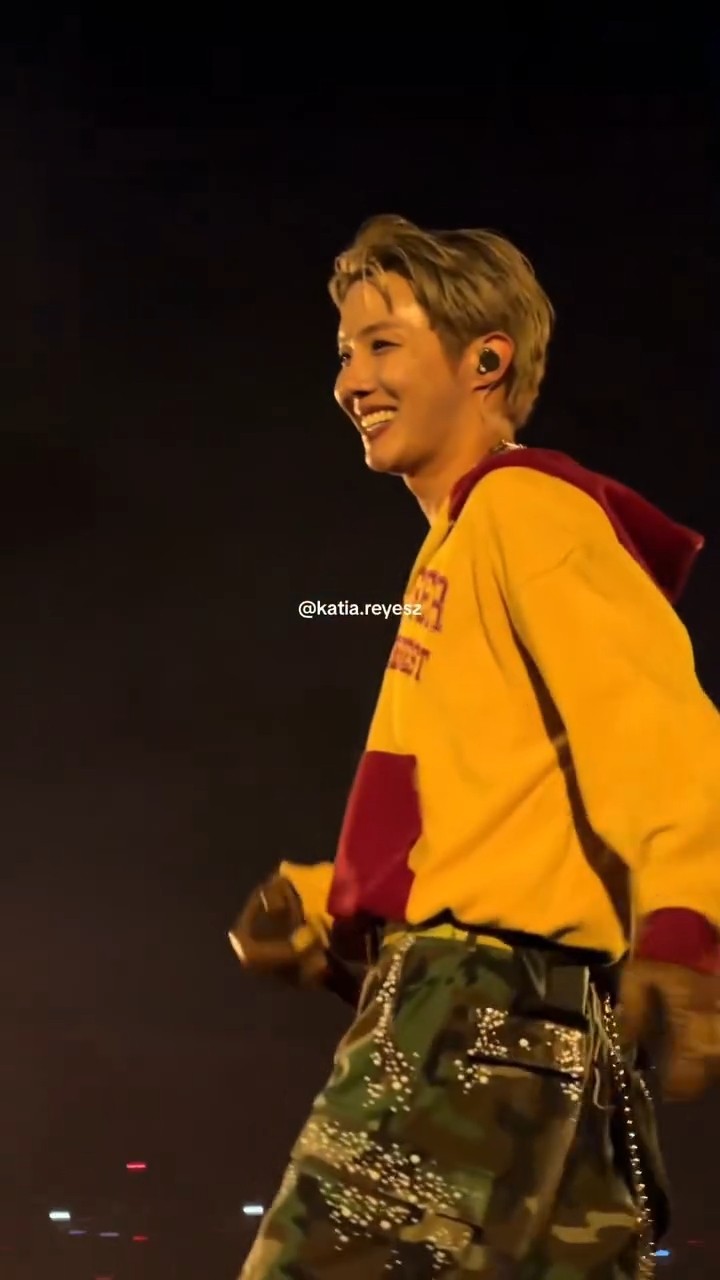 blonde hair jhope 😩🫠is my new addiction #bts #btsarmy #btsshorts