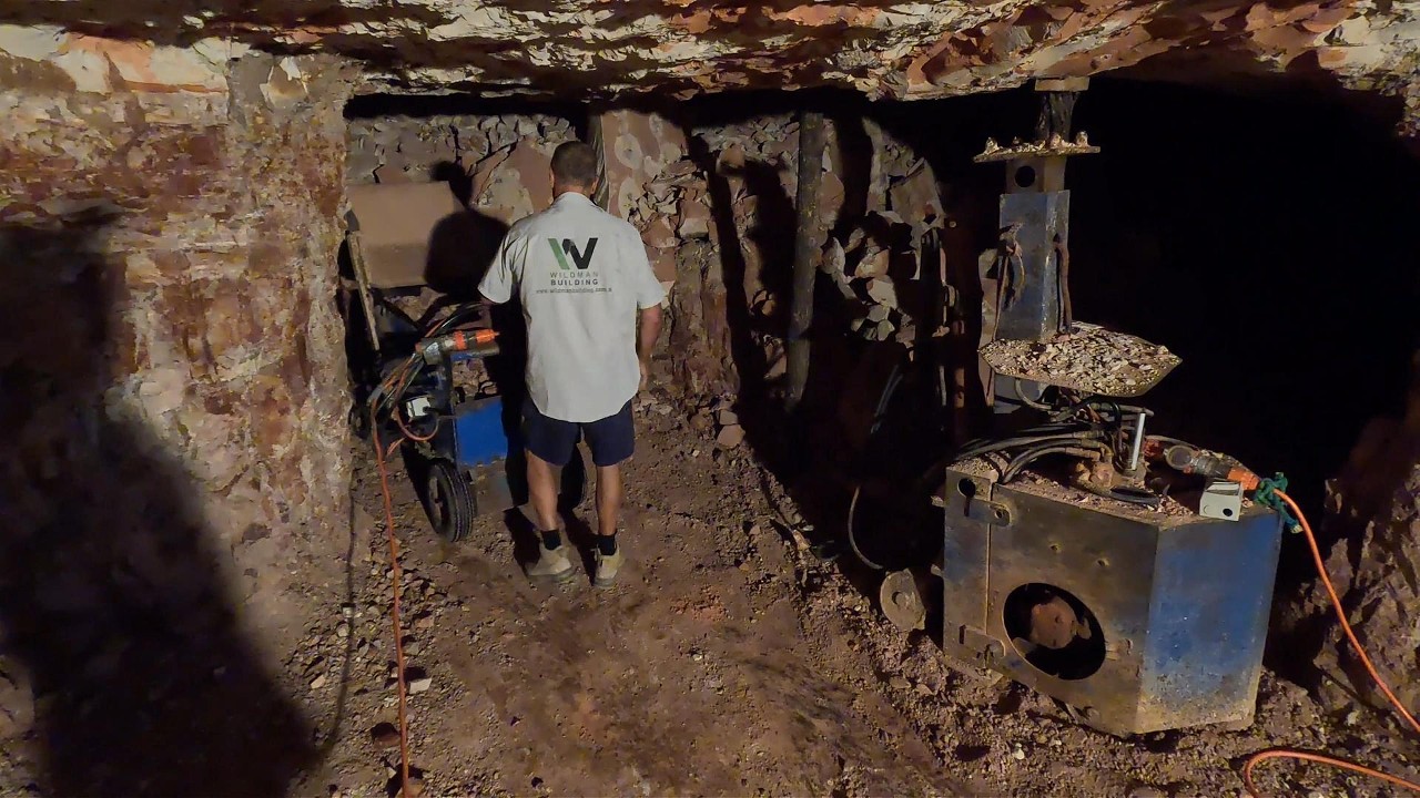 Black Opal Mining - Dig and Wash Day