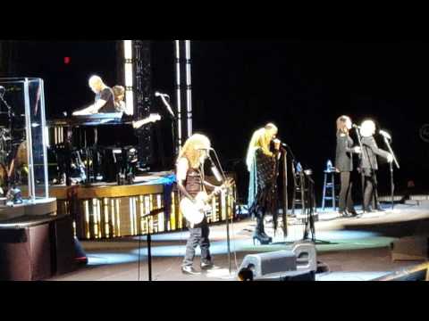 Stevie Nicks-Stand Back-Van Andel Arena-Grand Rapids