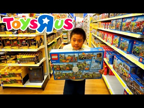 TOYSRUS SHOPPING FOR LEGO | Jason Wants It All. 