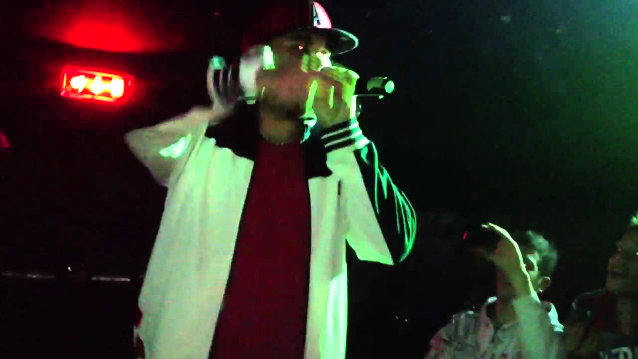 Ensi vs La Jena freestyle (shanty town riddim) @ lido village Perugia