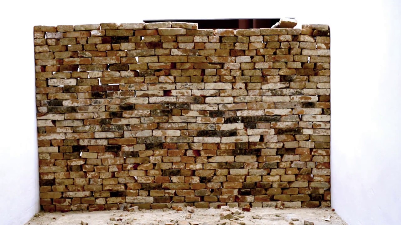 Deconstruction of the Great Wall