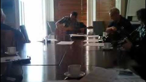 Chris Woods teaching slap groove