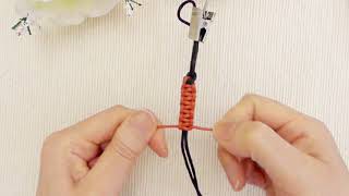 【３分間ハンドメイド☆３本目】ダイソーのワックスコードで簡単平結びのストラップ