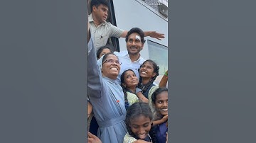 YS Jagan Anna 💙🤳 sharing smiles & love with fans, a true people