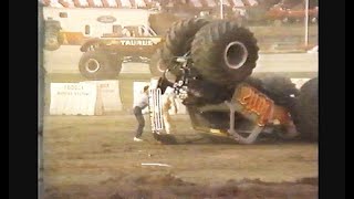 OUTLAW MONSTER TRUCK FLIP! 4-WHEEL &amp; OFF ROAD JAMBOREE FALL NATIONALS! INDIANAPOLIS, INDIANA!