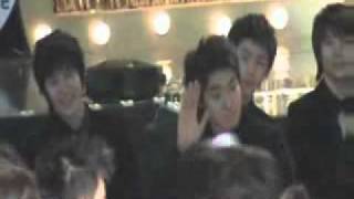 [fancam]Siwon hi-fives Hyoyeon and Fany