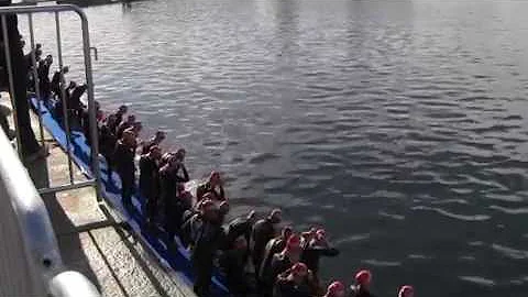 Tracy Markham wins age group at the ITU World Seri...