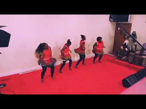 Nyatiti Traditional Dance culture ( Africa ) ( watch till the End )