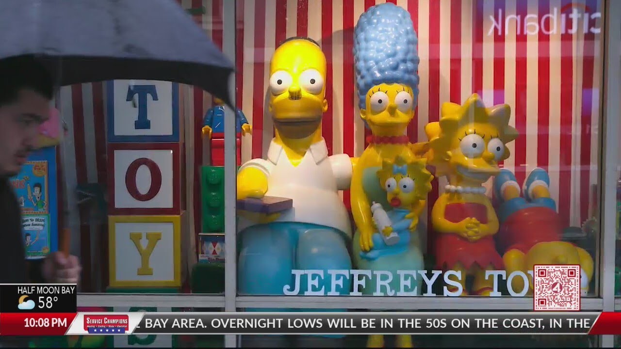 San Francisco's oldest toy store to close after 86 years - YouTube