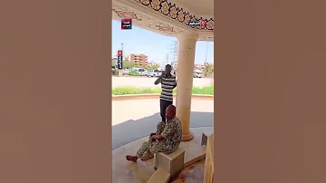 لقطات توث ق لحظة خروج المصلين من مسجد النور بضاحية كافوري بالخرطوم بعد أدائهم صلاة الجمعة 