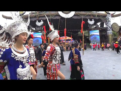 Video: Taug kev ncig ntawm Shanghai
