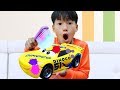 Belajar Mengenal Nama dan Suara Hewan dengan Mainan hewan plastik #144- Video Edukasi Anak