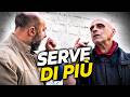 Alessandro, abusivo senz'acqua e luce. Cercare lavoro per cambiare vita: la discussione s'infiamma