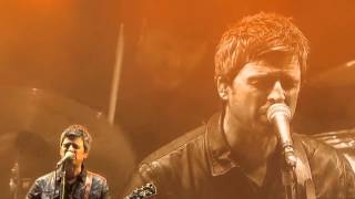 Video thumbnail of "Noel Gallagher’s High Flying Birds - Listen Up"