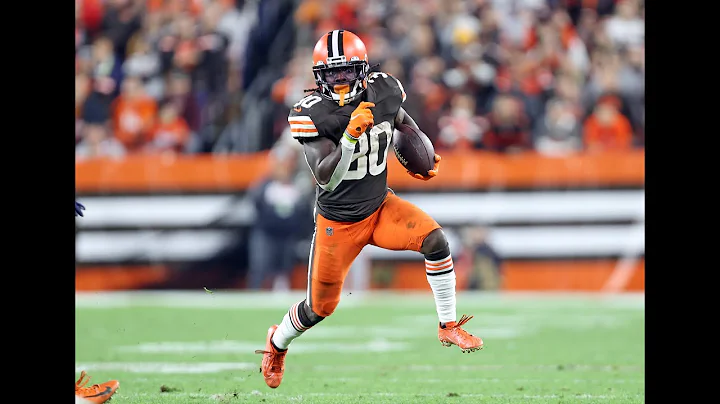 Why the Browns Should Keep Both Kareem Hunt & D'Er...