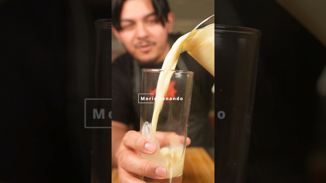 Make morir Soñando for a refreshing drink in the spring or summer. 