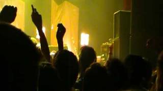 FEEDER - Feeling A Moment (Live from Academy 2 - 24/10/10)