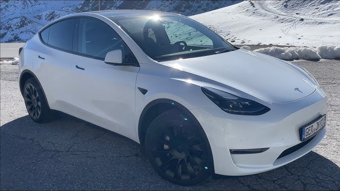 TESLA MODEL Y PERFORMANCE IN WEISS AUS GIGA BERLIN 🤨👍 