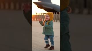 "Daddy's Home!" – Emotional Airfield Reunion 🌅✈️#ArmyLife#DaddyDaughter #EmotionalReunion #Welco#Fyp