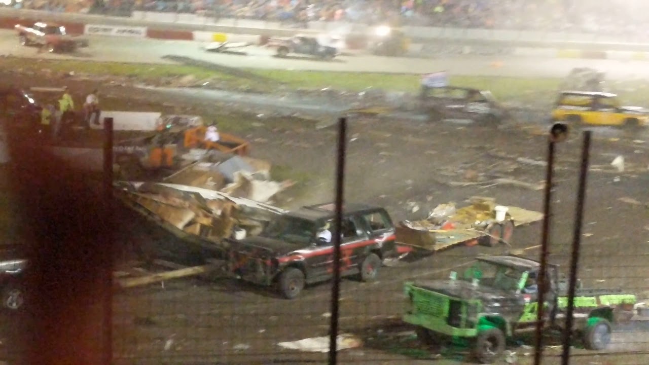 (Rollover) Rockford Speedway Figure 8 Trailer Race pt3 8/3/2019 - YouTube