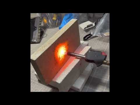 Video: ¿Se calientan los ladrillos refractarios?
