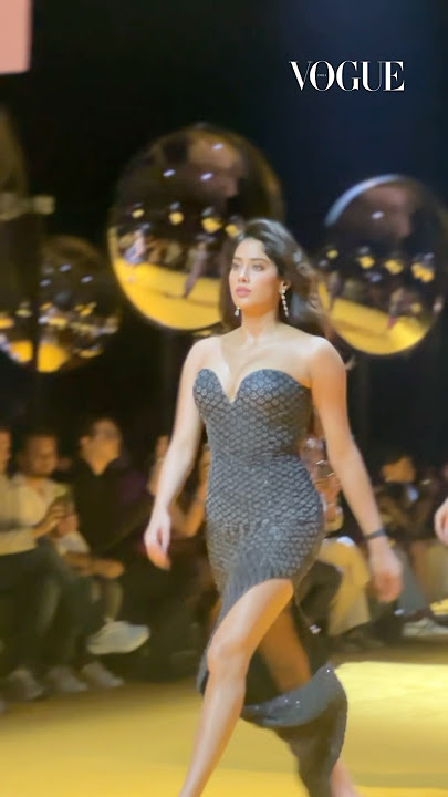 Janhvi Kapoor walks in a bandhani body-con dress for AFEW by Rahul Mishra | Vogue India