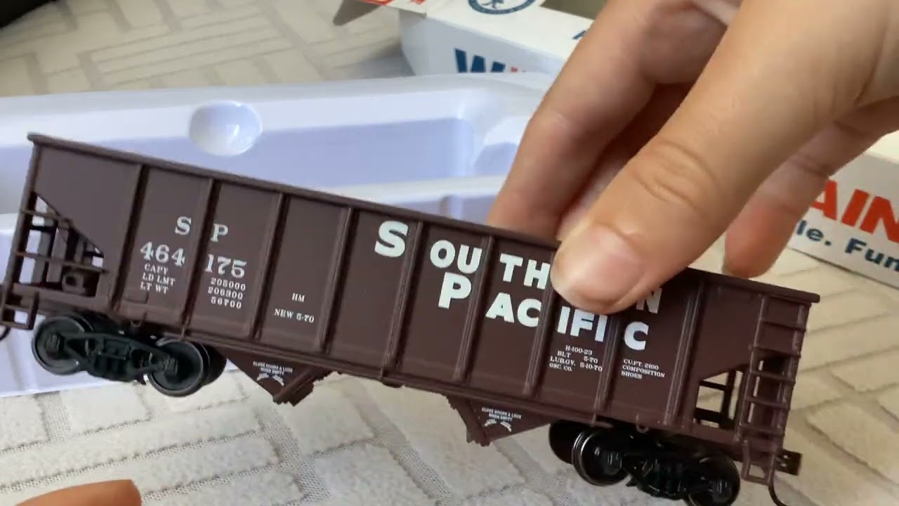 Opening my Walthers Trainline model for only 60 dollars | HobbyCo Sydney